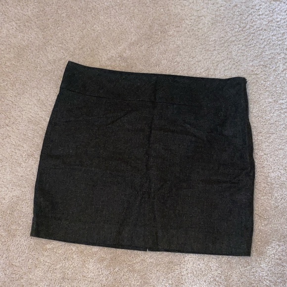 ▪️The Limited Wool Blend Skirt▪️ - Picture 4 of 7